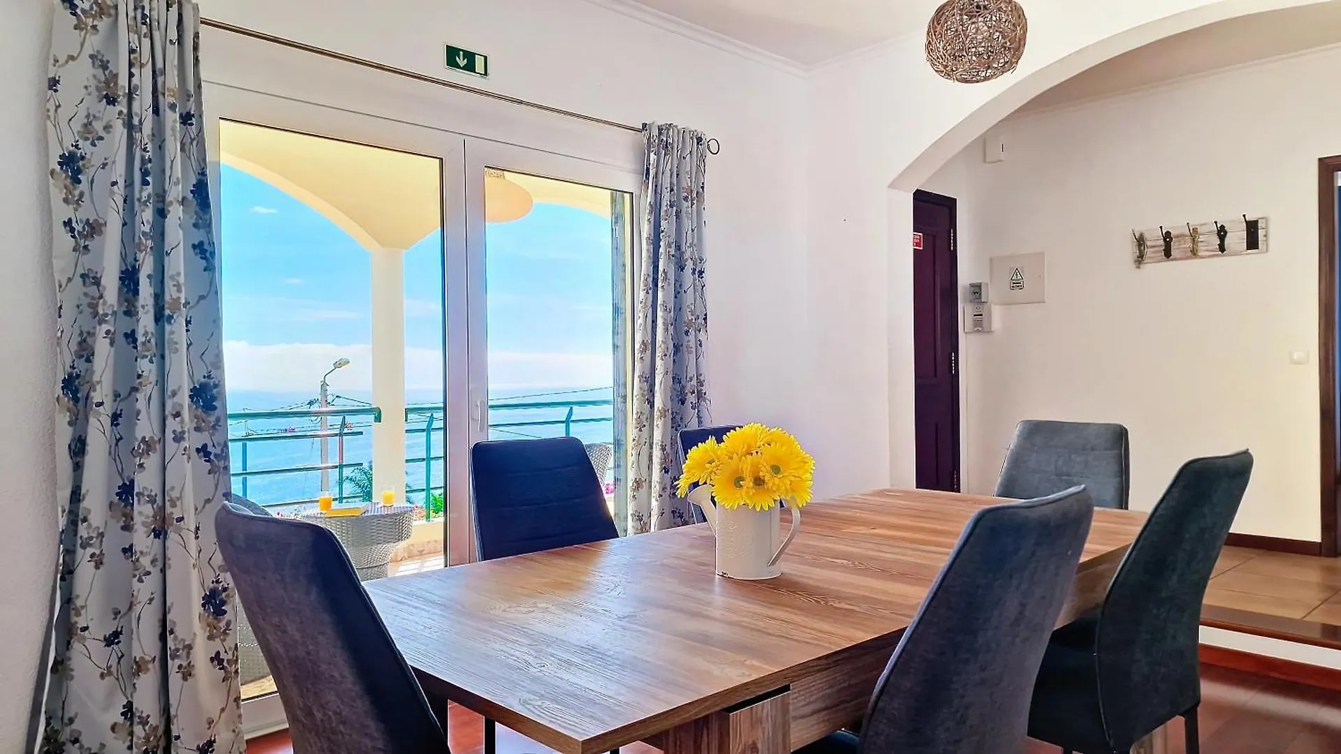 Holiday home Casa Eleanor By Lovelystay Calheta  Portugal